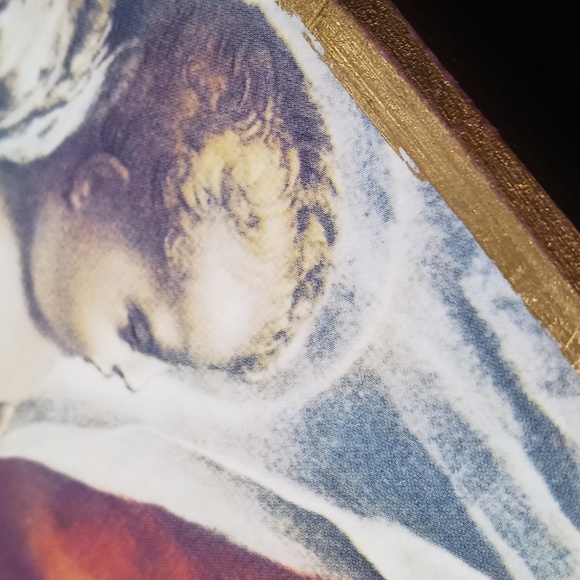 Mother Mary Wooden Wall Art Trimmed in Gold - Picture 9 of 9